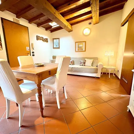 Rooftop Retreat Apartment Verona